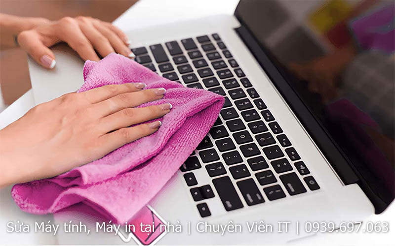 Vệ sinh Macbook tại nhà