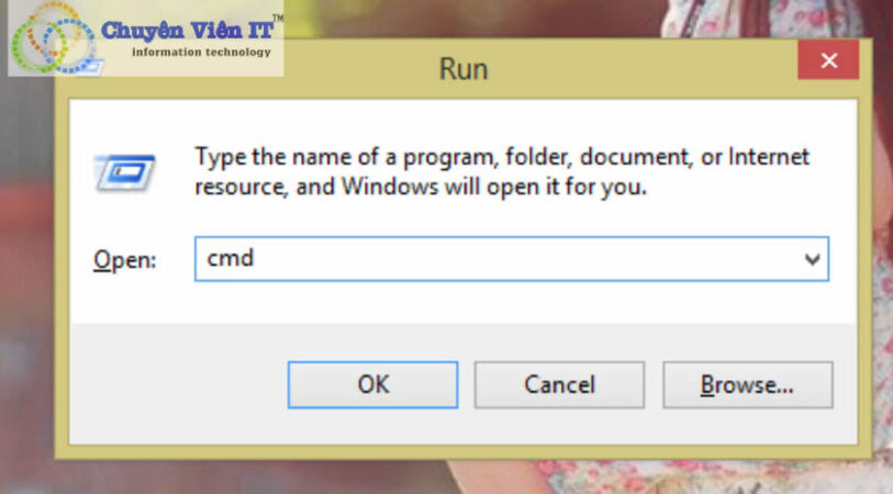 Hộp thoại Run, nhập cmd và ấn Enter.